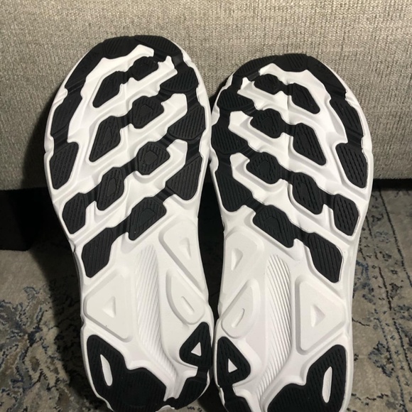 Hoka Clifton 9 Black Running Shoes - Picture 7 of 8